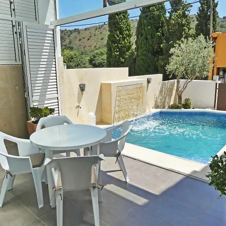 Mon Repos Ferienhaus *